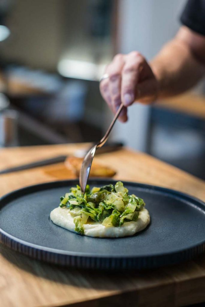 Hühnerbrust mit Pastinakenmus | foodcontent.company