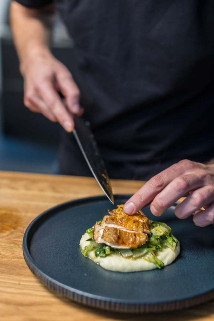 Hühnerbrust mit Pastinakenmus | foodcontent.company