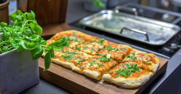 Pizza vom Teppan Yaki - foodcontent.company | die Food Content Agentur